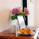 Apartment Rent4Rest Lisbon Family & Friends Apartment In Roma Avenue