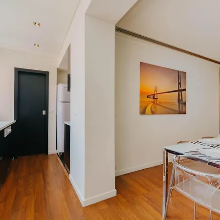 Rent4Rest Lisbon Family & Friends Apartment In Roma Avenue Apartment *