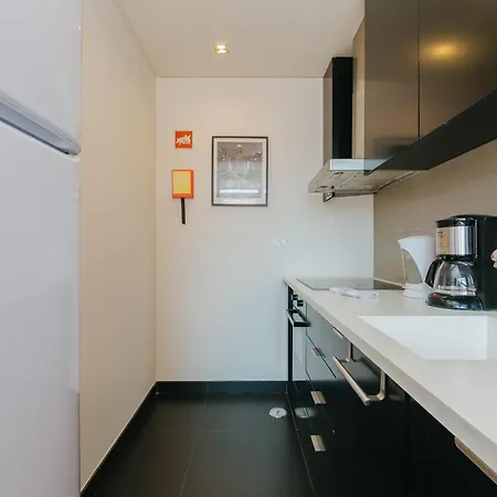 Rent4Rest Lisbon Family & Friends Apartment In Roma Avenue