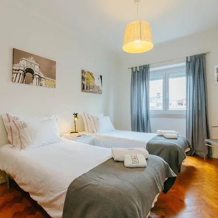 Rent4Rest Lisbon Family & Friends Apartment In Roma Avenue Apartment *