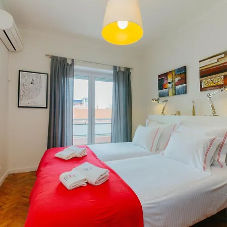 Rent4Rest Lisbon Family & Friends Apartment In Roma Avenue *
