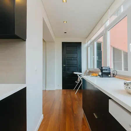 Rent4Rest Lisbon Family & Friends Apartment In Roma Avenue Apartment *