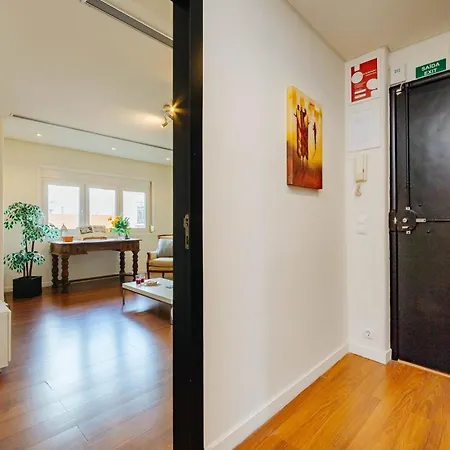 Rent4Rest Lisbon Family & Friends Apartment In Roma Avenue *