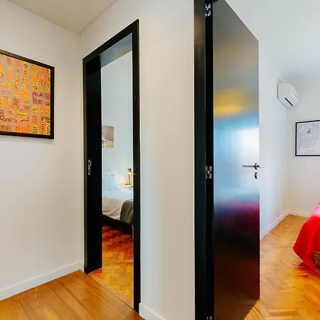 Rent4Rest Lisbon Family & Friends Apartment In Roma Avenue Lisbon