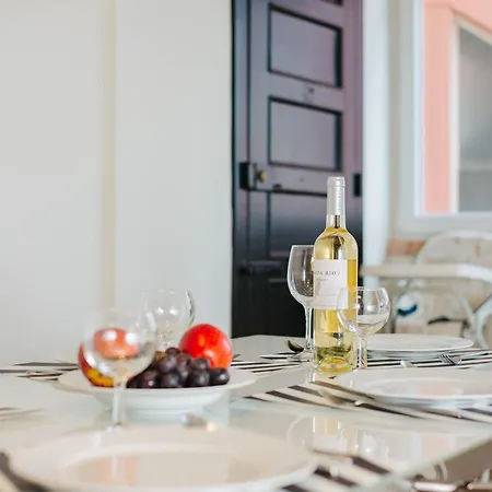 Apartment Rent4Rest Lisbon Family & Friends Apartment In Roma Avenue