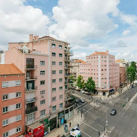 Rent4Rest Lisbon Family & Friends Apartment In Roma Avenue Apartment