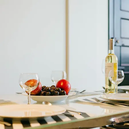 Rent4Rest Lisbon Family & Friends Apartment In Roma Avenue