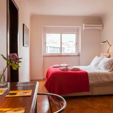 Rent4Rest Lisbon Family & Friends Apartment In Roma Avenue *