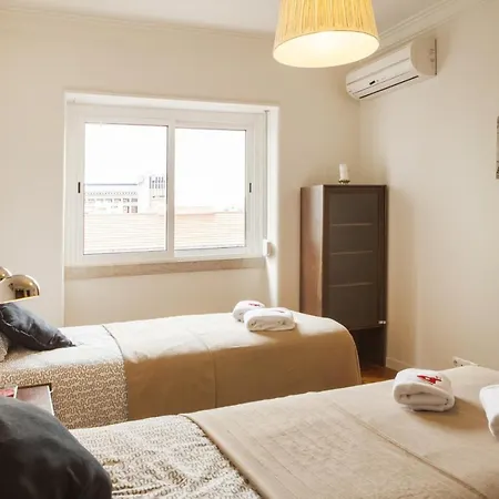 Rent4Rest Lisbon Family & Friends Apartment In Roma Avenue