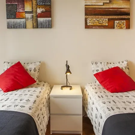 Rent4Rest Lisbon Family & Friends Apartment In Roma Avenue *
