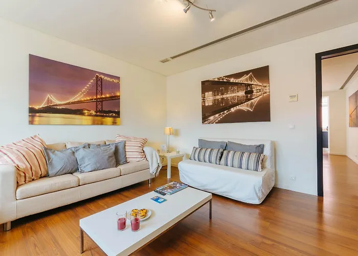 Rent4Rest Lisbon Family & Friends Apartment In Roma Avenue