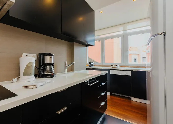 Rent4rest Family & Friends In Roma Avenue Lisboa
