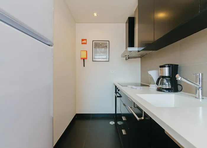 Rent4Rest Lisbon Family & Friends Apartment In Roma Avenue