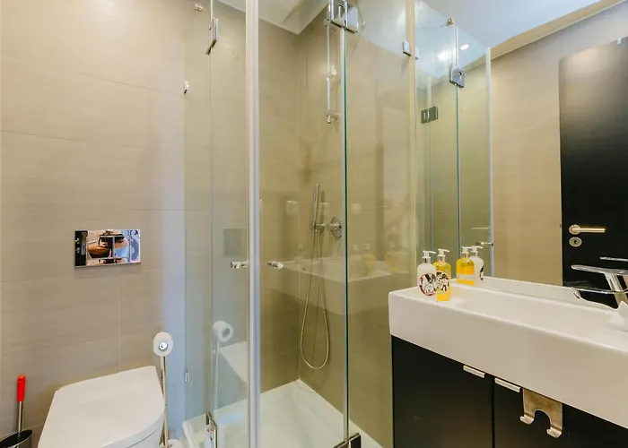 Rent4Rest Lisbon Family & Friends Apartment In Roma Avenue