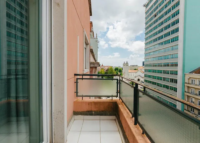 Rent4Rest Lisbon Family & Friends Apartment In Roma Avenue *