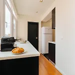 Rent4rest Family & Friends In Roma Avenue *
